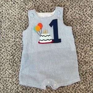 EUC Mudpie baby boy 1st birthday seersucker shortall. Size 12-18 months